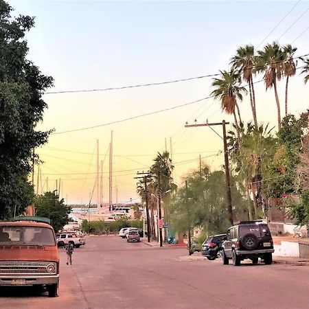 Downtown Beautiful 2Br Apartment Blocks From Beach #5 La Paz Esterno foto