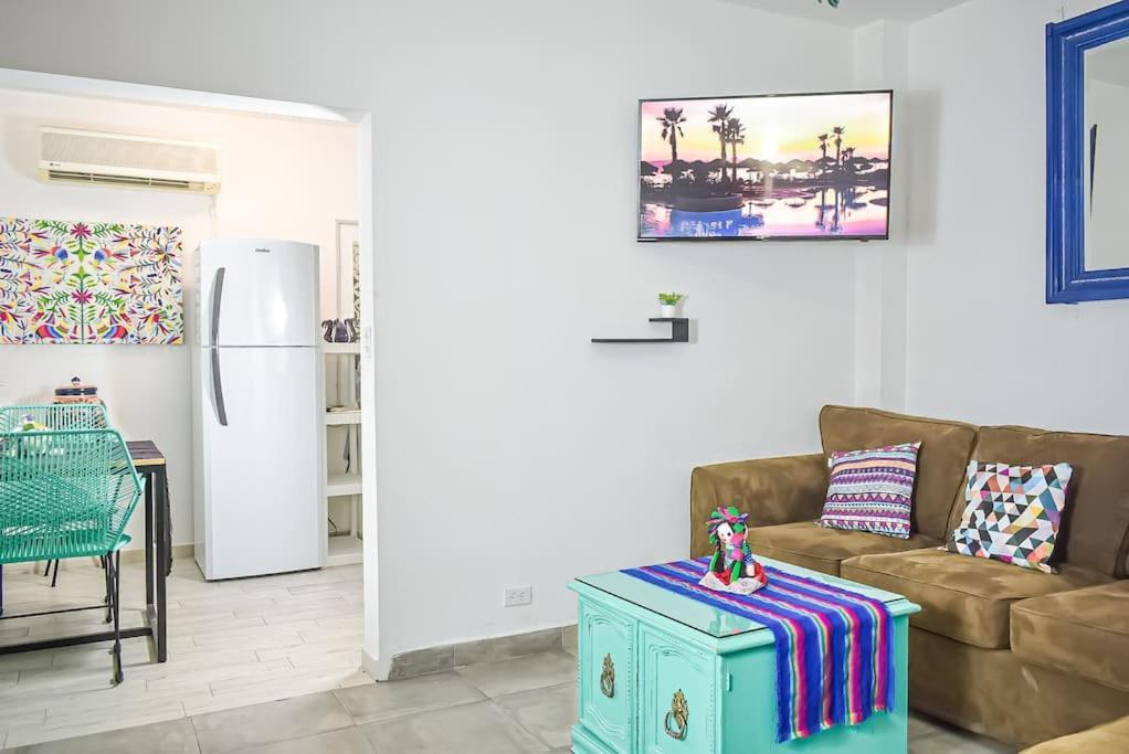 Downtown Beautiful 2Br Apartment Blocks From Beach #5 La Paz Esterno foto