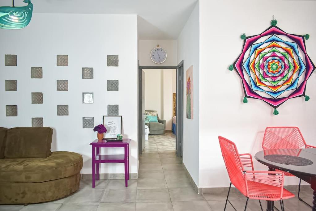 Downtown Beautiful 2Br Apartment Blocks From Beach #5 La Paz Esterno foto