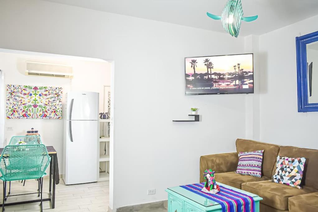 Downtown Beautiful 2Br Apartment Blocks From Beach #5 La Paz Esterno foto